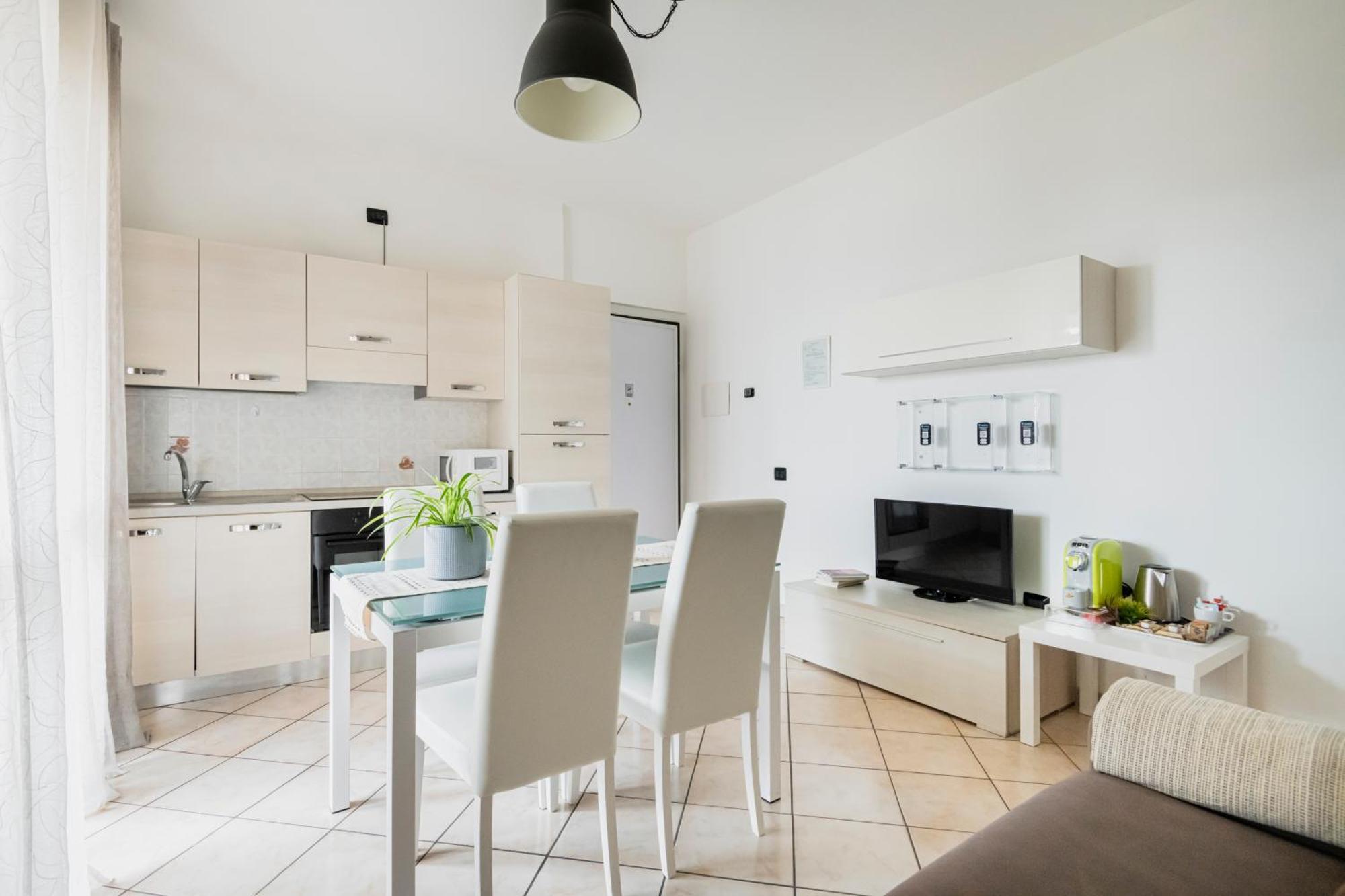 Hq Aparthotel Milano Inn - Smart Suites Cinisello Balsamo Εξωτερικό φωτογραφία